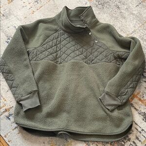 Abercrombie & Fitch Olive Quilted Sweatshirt